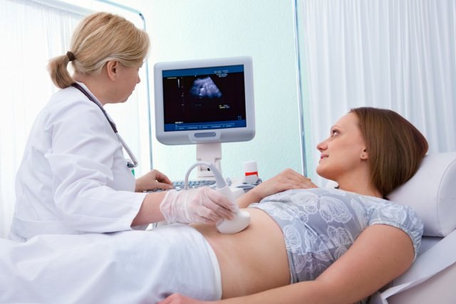 Почему после медикаментозного прерывания беременности есть кровотечение? Сколько длится и чем опасно?