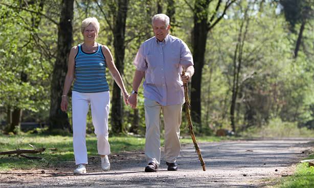 Пешая ходьба пожилых людей